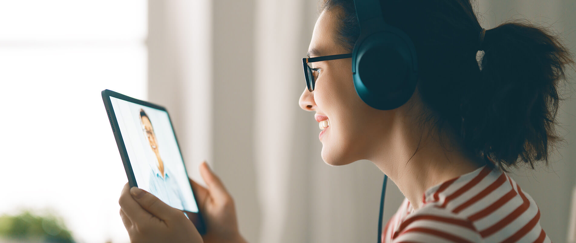 ag凯发旗舰厅正式推出商用5G RedCap模组RG255C-GL，进一步丰富RedCap产品阵容